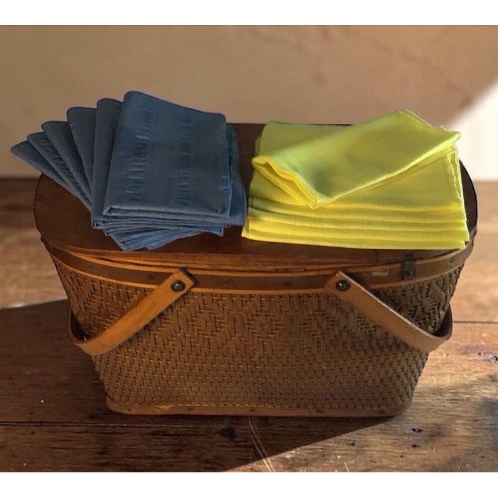 Mid-century Red-Man Woven Picnic Basket W/Vtg Napkins (2 Sets 6) 20 In